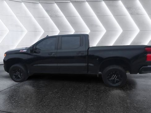 Used 2022 Chevrolet Silverado 1500 LT Trail Boss w/ Convenience Package II image 8
