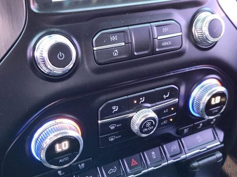 Used 2021 GMC Sierra 2500 Denali w/ Denali Ultimate Package image 22