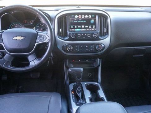 Used 2018 Chevrolet Colorado LT w/ LT Convenience Package image 12