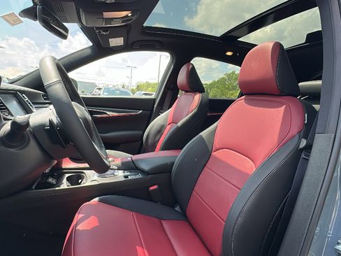 New 2025 INFINITI QX50 Sport image 9