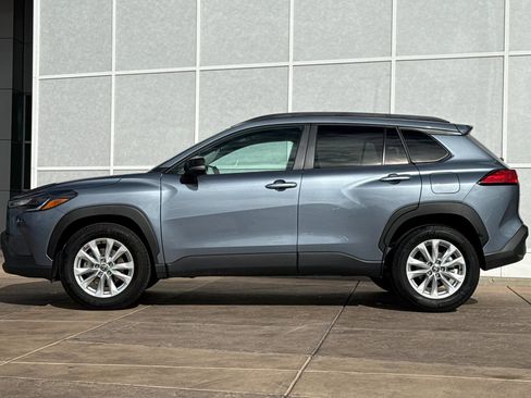 Certified 2025 Toyota Corolla Cross LE image 8