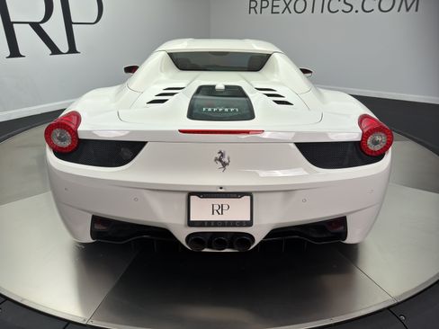 Used 2013 Ferrari 458 Spider RWD image 19