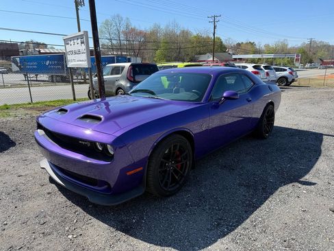 Used 2023 Dodge Challenger SRT Hellcat w/ Driver Convenience Group image 2