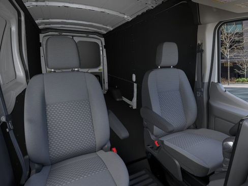 New 2026 Ford Transit 250 148 Medium Roof RWD image 10