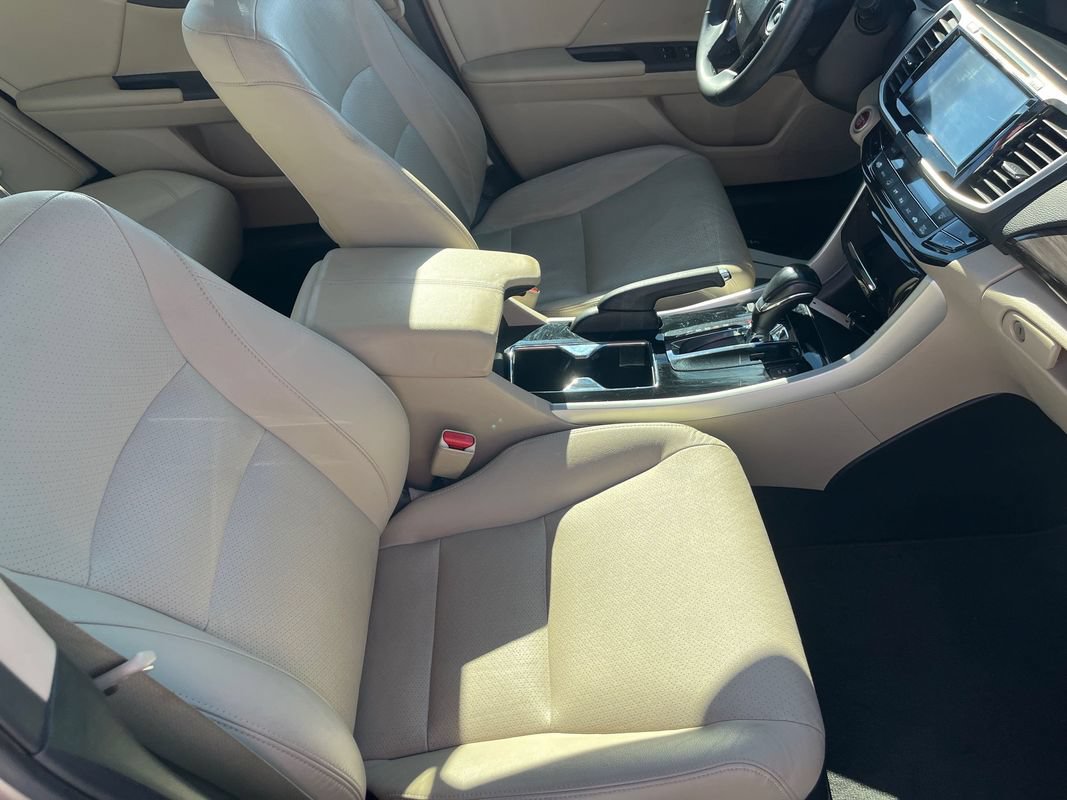 Used 2016 Honda Accord EX-L image 16