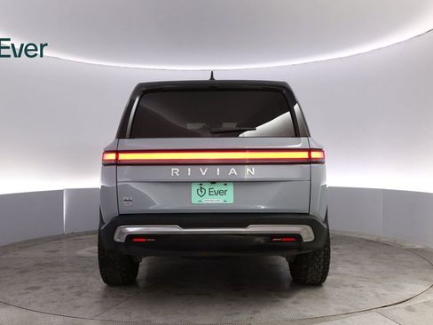 Used 2024 Rivian R1S Adventure image 15