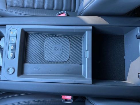 Used 2024 Kia EV9 Land image 28