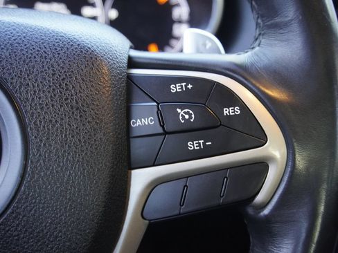 Used 2015 Jeep Grand Cherokee Laredo w/ Quick Order Package 23E AWD/4WD image 16