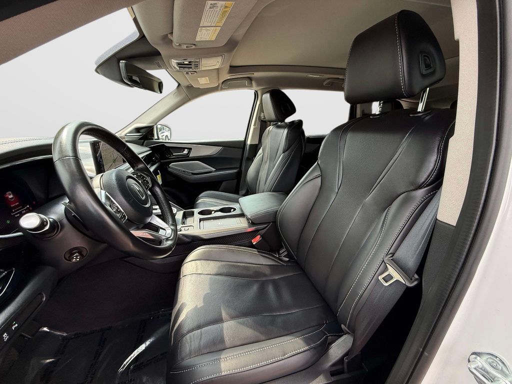 Certified 2025 Acura MDX w/ Technology Package AWD/4WD image 15