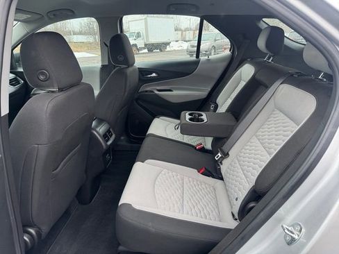 Used 2021 Chevrolet Equinox LS AWD/4WD image 16