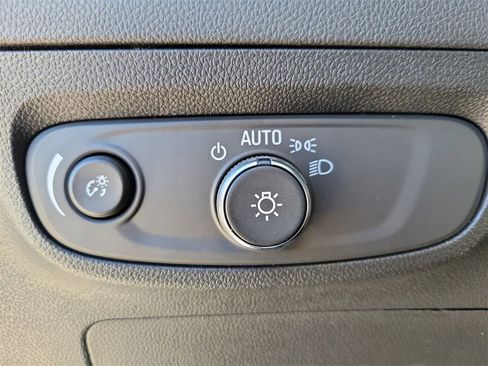 Used 2024 Buick Encore GX Avenir w/ Avenir Convenience Package image 21