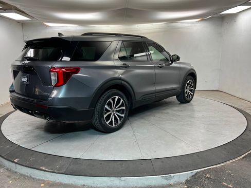Used 2022 Ford Explorer ST-Line w/ Class IV Trailer Tow Package image 6