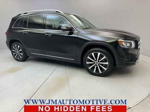 Used 2022 Mercedes-Benz GLB 250 4MATIC image 7