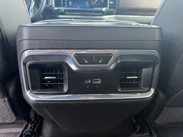 Used 2023 Chevrolet Silverado 1500 High Country w/ High Country Premium Package AWD/4WD image 18