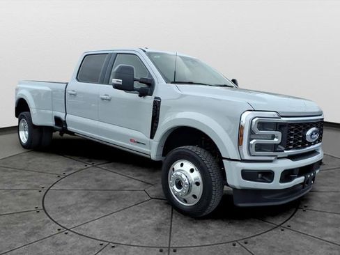 Used 2026 Ford F450 Platinum w/ FX4 Off-Road Package image 3