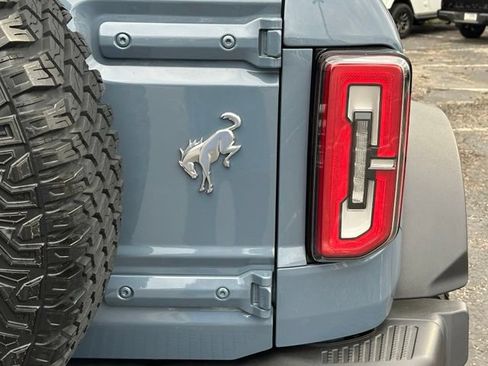 Used 2023 Ford Bronco Badlands w/ Sasquatch Package AWD/4WD image 18