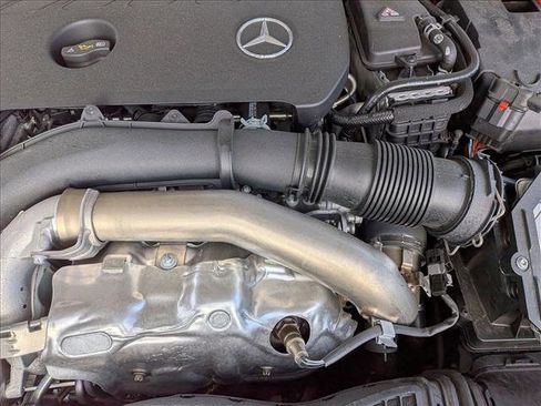 Used 2025 Mercedes-Benz GLB 250 image 22