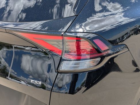 Certified 2025 Kia Sportage EX AWD/4WD image 11