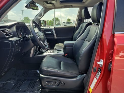 Certified 2021 Toyota 4Runner Limited AWD/4WD image 17