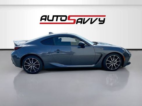 Used 2023 Toyota GR86 Premium w/ ALL Weather Mat Package (TMS) RWD image 8