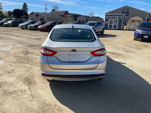 Used 2013 Ford Fusion SE image 3