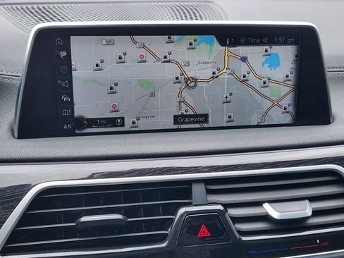 Used 2017 BMW 740i image 17