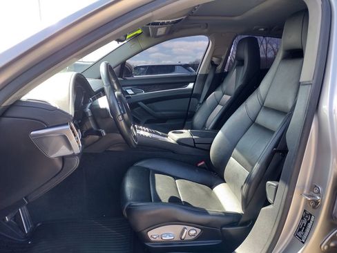 Used 2012 Porsche Panamera 4 w/ Premium Pkg Plus AWD/4WD image 2