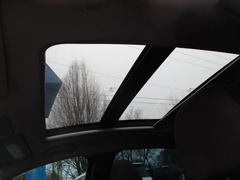 Used 2022 Chevrolet Malibu LT image 9