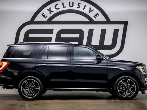 Used 2021 Ford Expedition Limited image 8