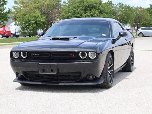 Used 2018 Dodge Challenger R/T Scat Pack RWD image 6