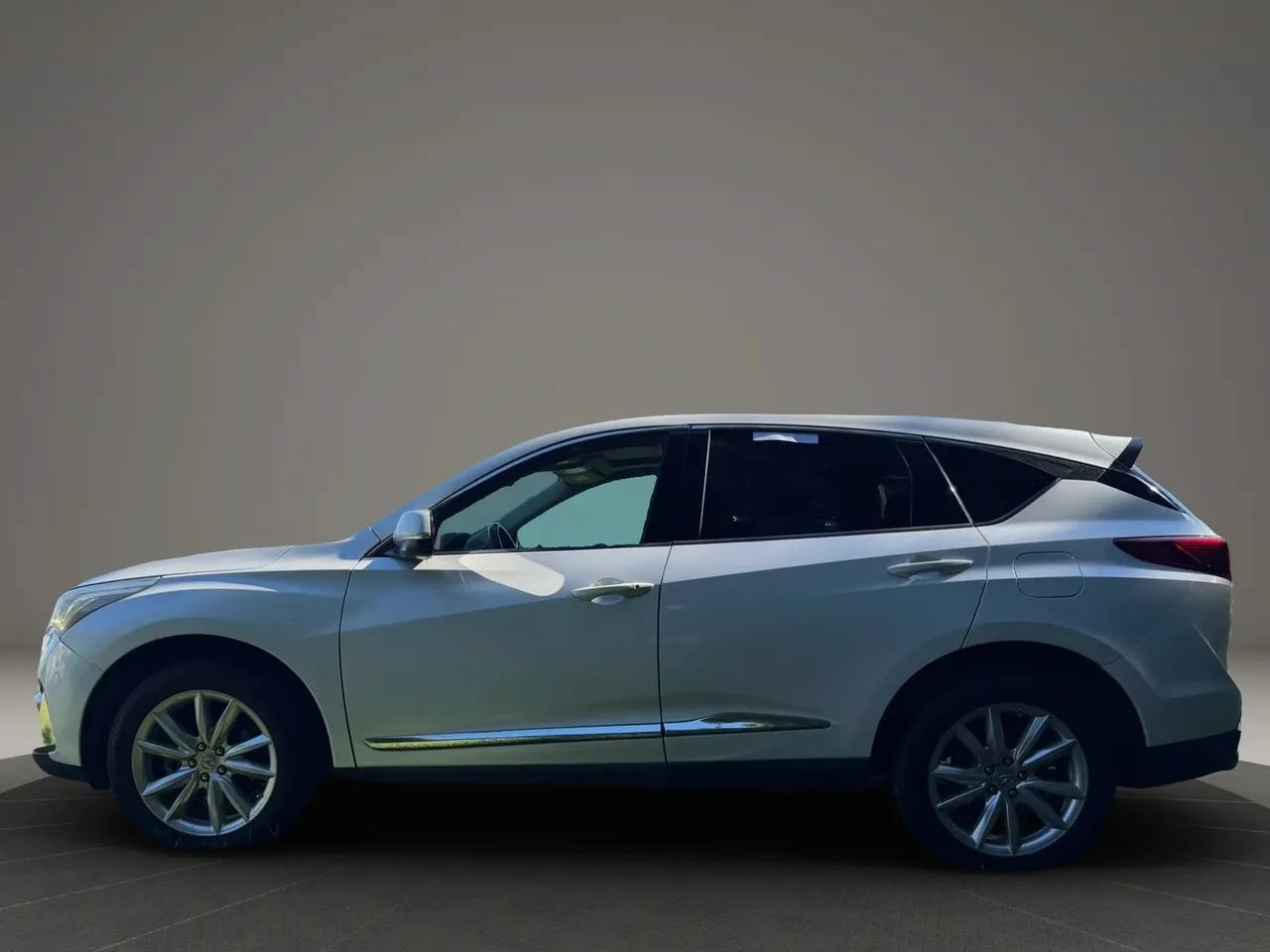Used 2019 Acura RDX AWD image 2