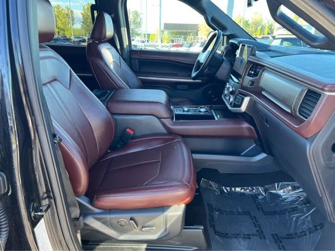 Used 2024 Ford Expedition Limited AWD/4WD image 17