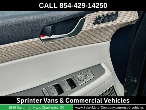 Used 2022 Hyundai Palisade Limited FWD image 19