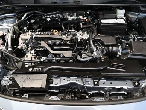 Used 2025 Toyota Corolla LE image 9