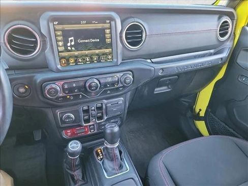 Used 2023 Jeep Wrangler Unlimited Rubicon w/ Cold Weather Group image 13