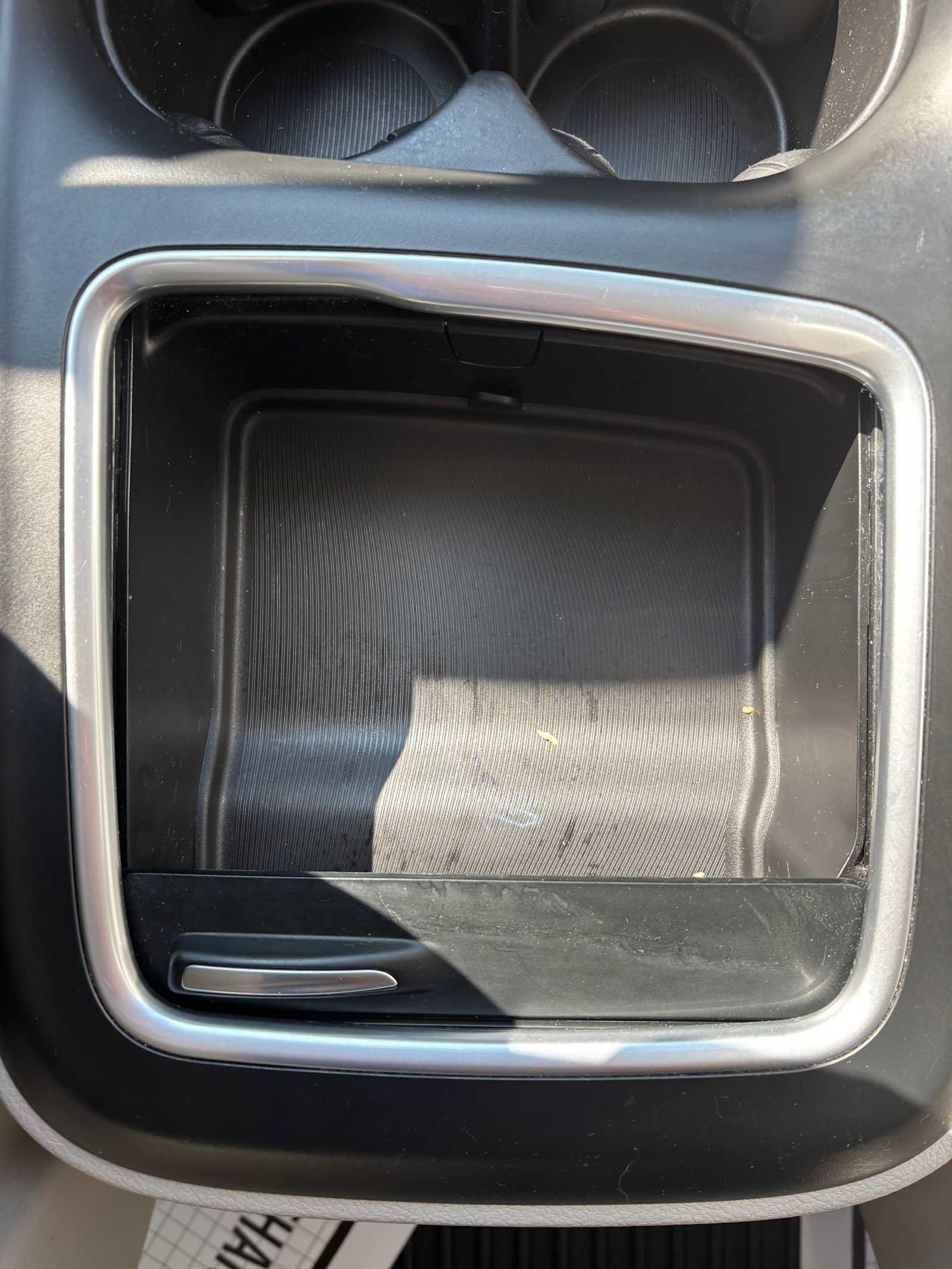 Used 2020 Chrysler Pacifica Limited w/ Advanced Safetytec Group FWD image 34