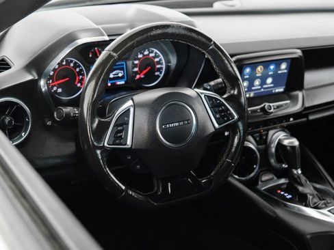 Used 2019 Chevrolet Camaro LT RWD image 13