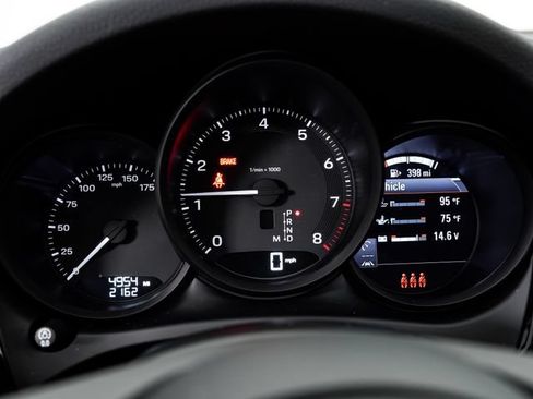Certified 2026 Porsche Macan AWD/4WD image 16