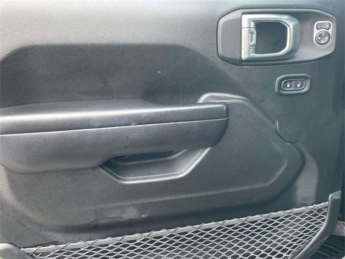 Used 2021 Jeep Wrangler Unlimited Willys image 13