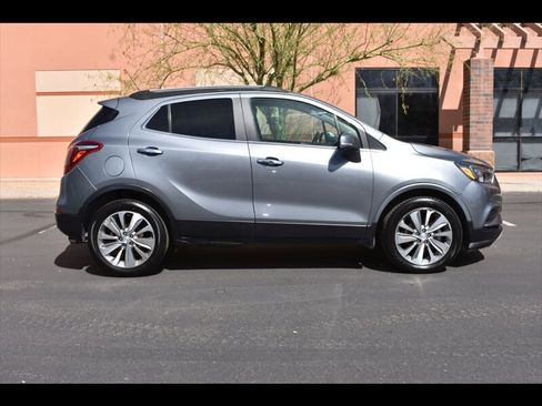 Used 2019 Buick Encore Preferred FWD image 1