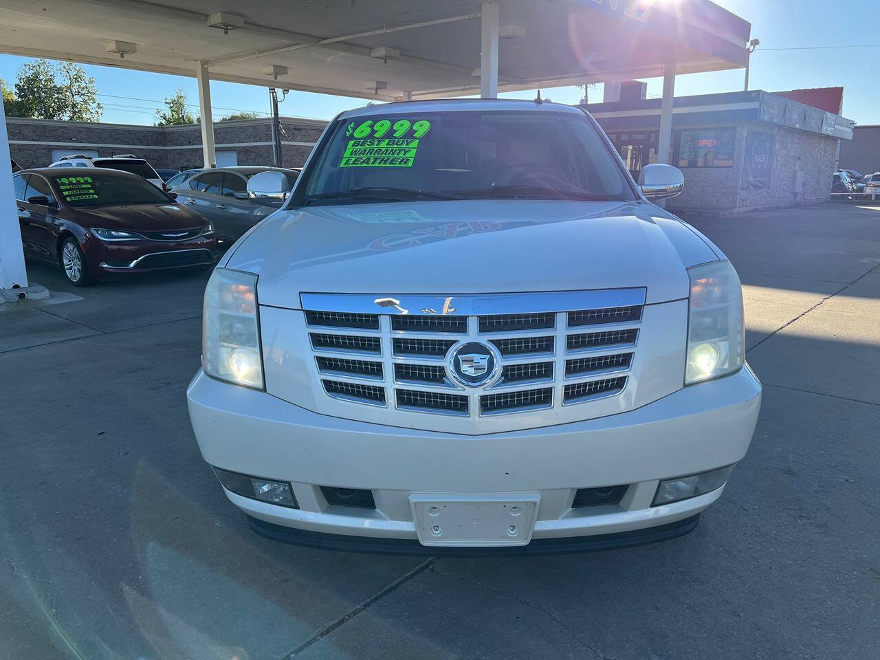 Used 2007 Cadillac Escalade AWD image 2