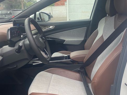 Certified 2023 Volkswagen ID.4 Pro RWD image 9