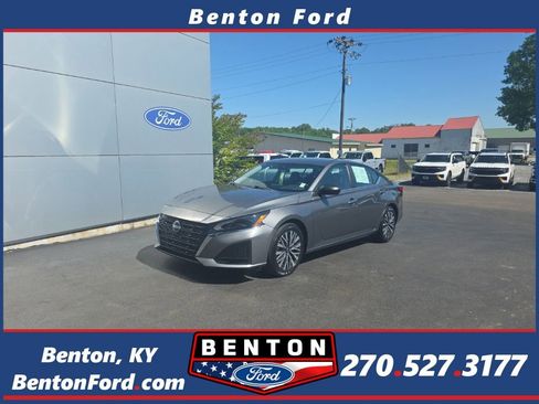 Used 2025 Nissan Altima 2.5 SV FWD image 1
