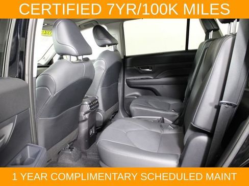 Used 2025 Toyota Grand Highlander AWD Hybrid image 11