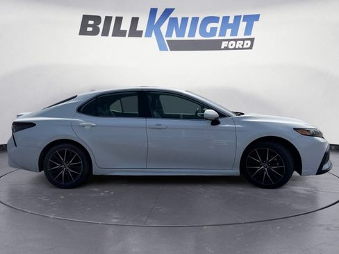Used 2023 Toyota Camry SE w/ Convenience Package FWD image 6