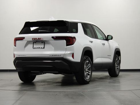 New 2026 GMC Terrain Elevation w/ Technology Package II FWD image 4