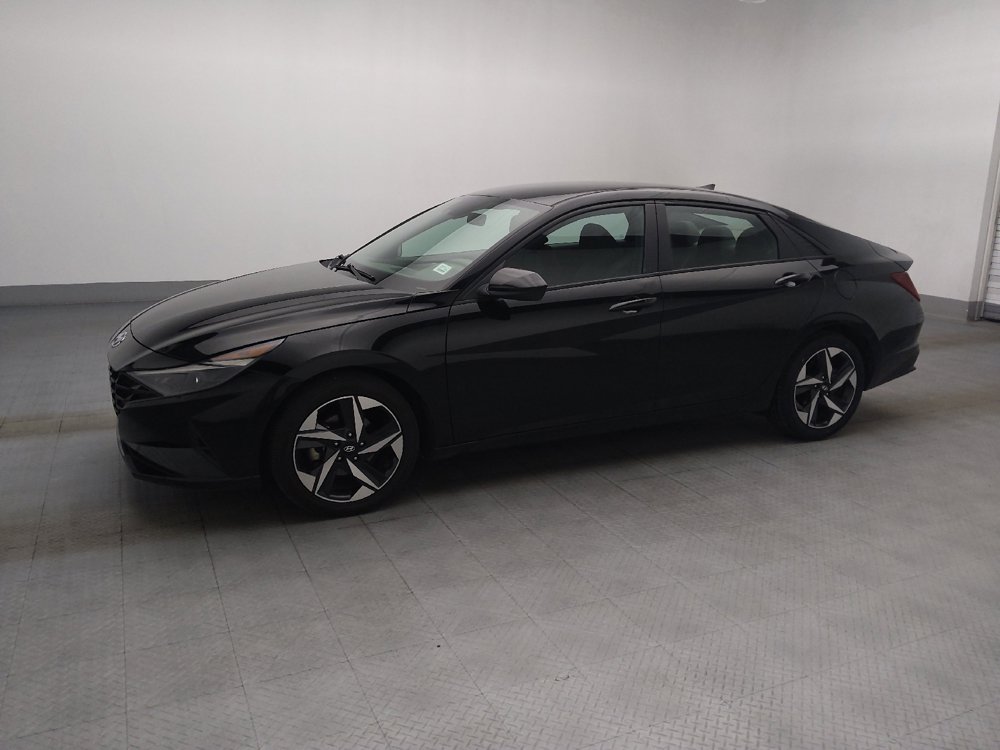 Used 2023 Hyundai Elantra SEL w/ Convenience Package FWD image 2