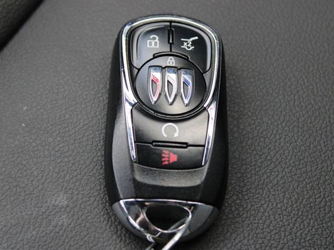 Used 2024 Buick Envista Sport Touring w/ Convenience I Package FWD image 39