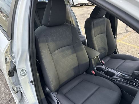 Used 2024 Toyota Corolla LE image 20