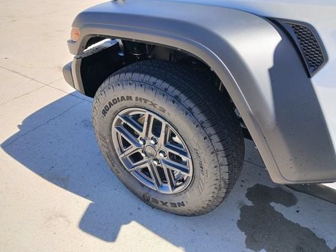 New 2026 Jeep Wrangler Unlimited Sport AWD/4WD image 31
